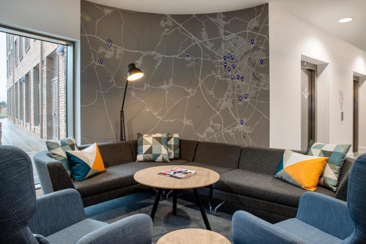 Holiday Inn Express Cambridge West - Cambourne By Ihg Buitenkant foto