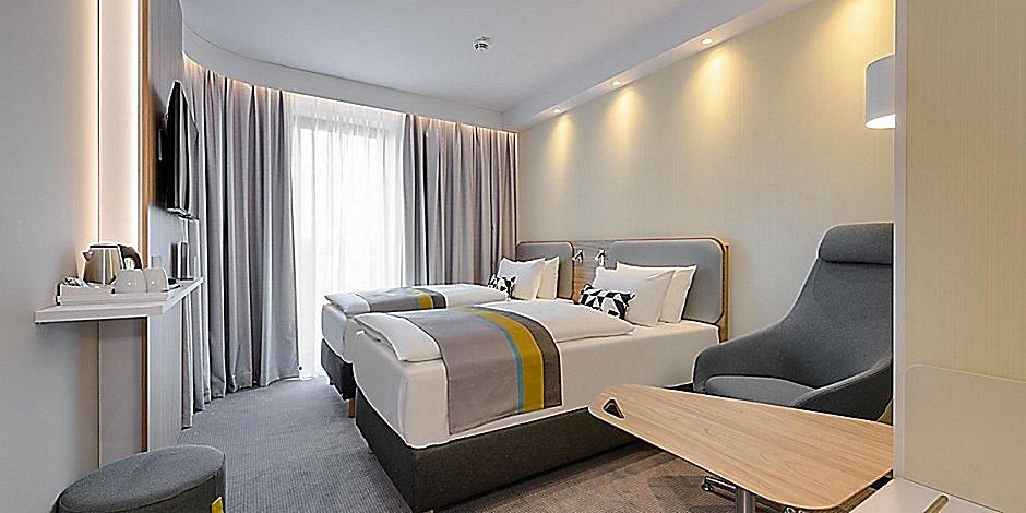 Holiday Inn Express Cambridge West - Cambourne By Ihg Buitenkant foto