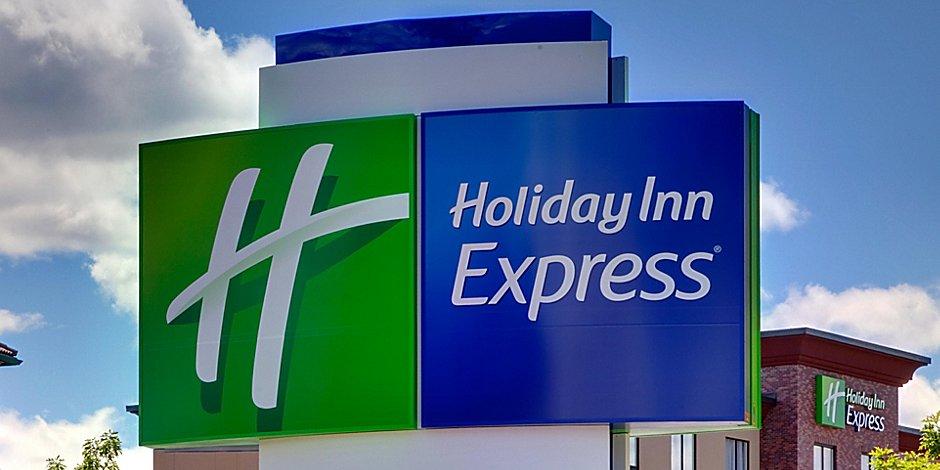 Holiday Inn Express Cambridge West - Cambourne By Ihg Buitenkant foto