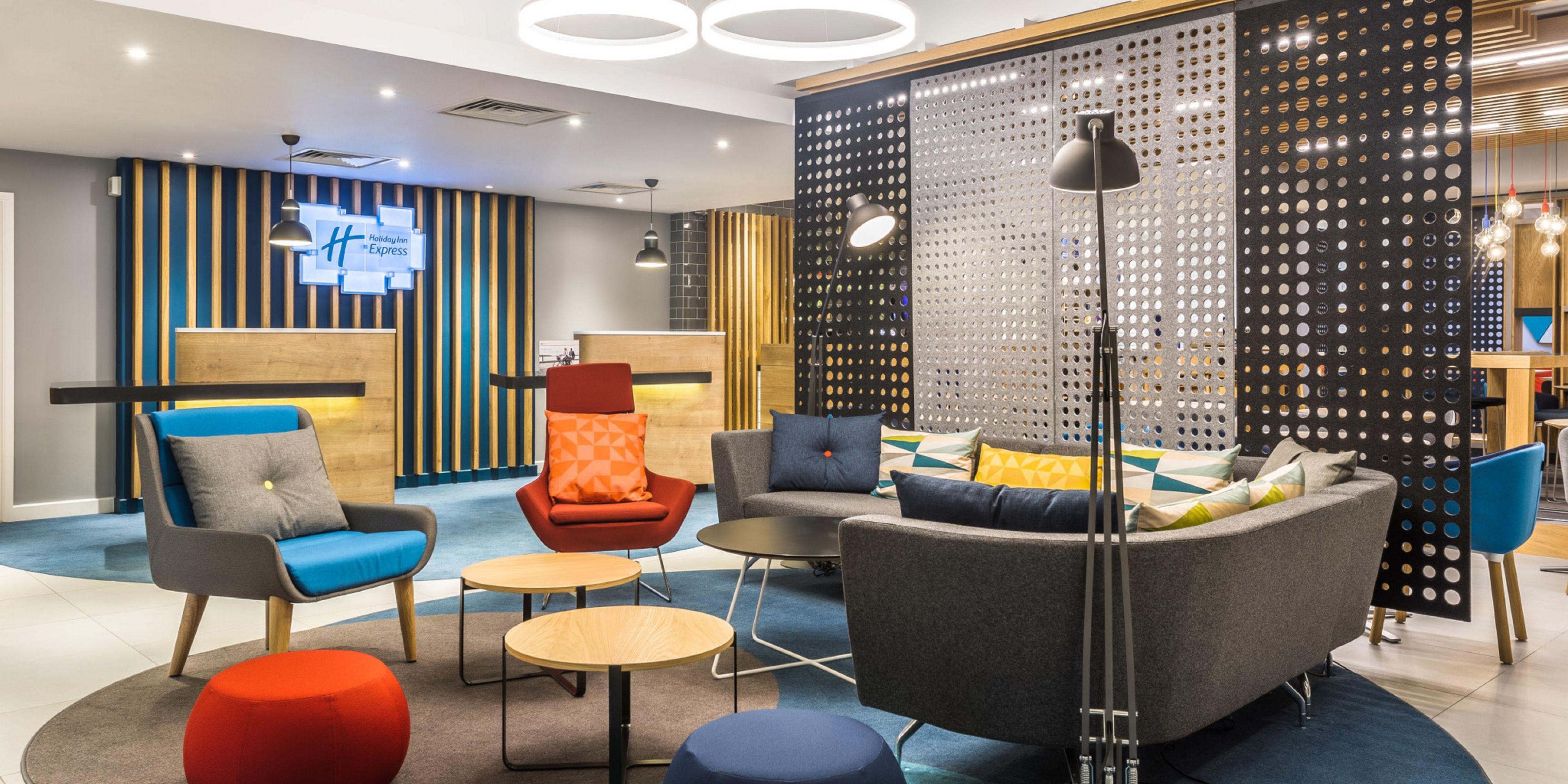 Holiday Inn Express Cambridge West - Cambourne By Ihg Buitenkant foto